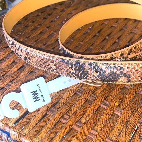 Women’s Belt  - Picture 1 of 5